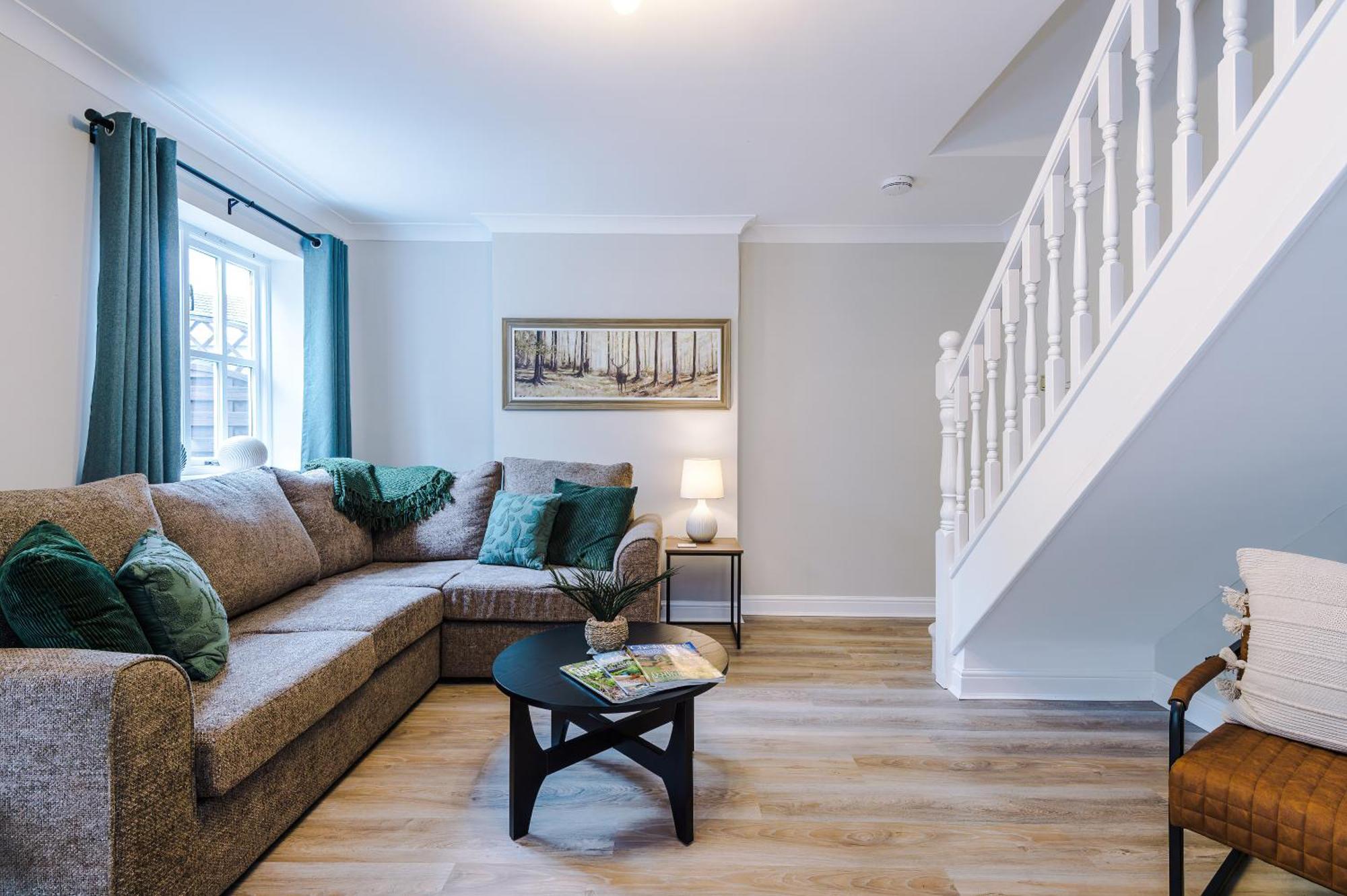 New! Stunning 3-Bed Home In Chester By 53 Degrees Property, Ideal For Groups, Free Parking! ภายนอก รูปภาพ